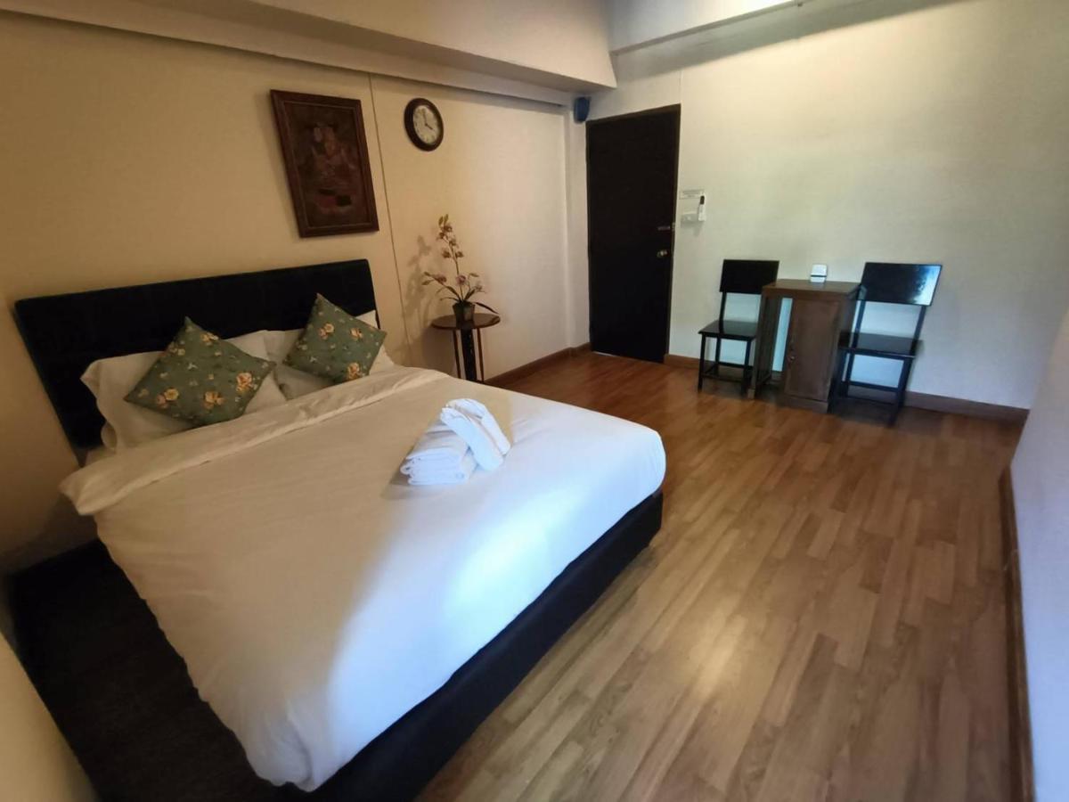 Soft Night Barzaar Hostel Chiang Mai Luaran gambar
