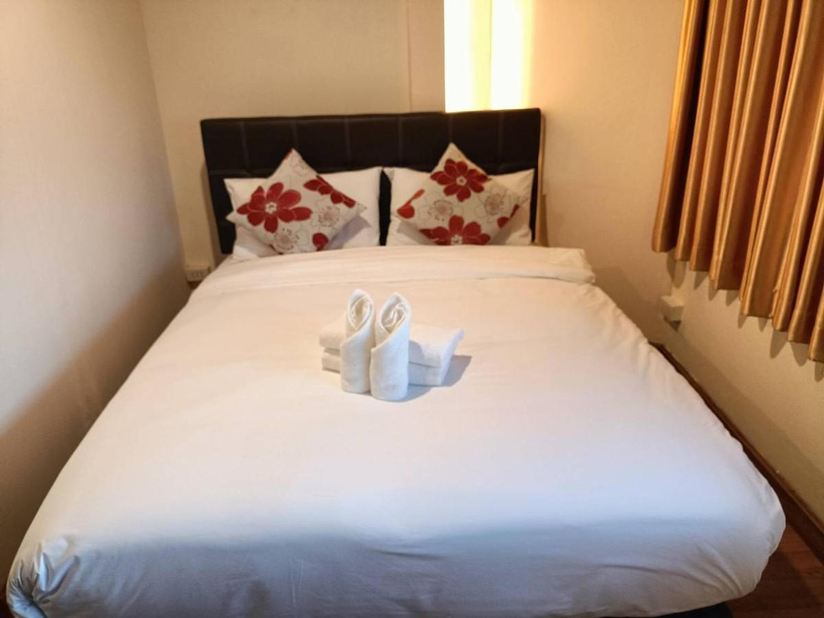 Soft Night Barzaar Hostel Chiang Mai Luaran gambar