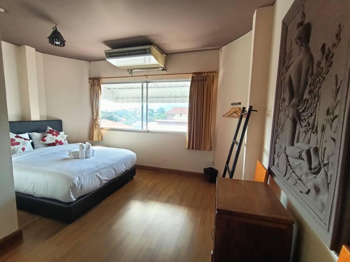 Soft Night Barzaar Hostel Chiang Mai Luaran gambar