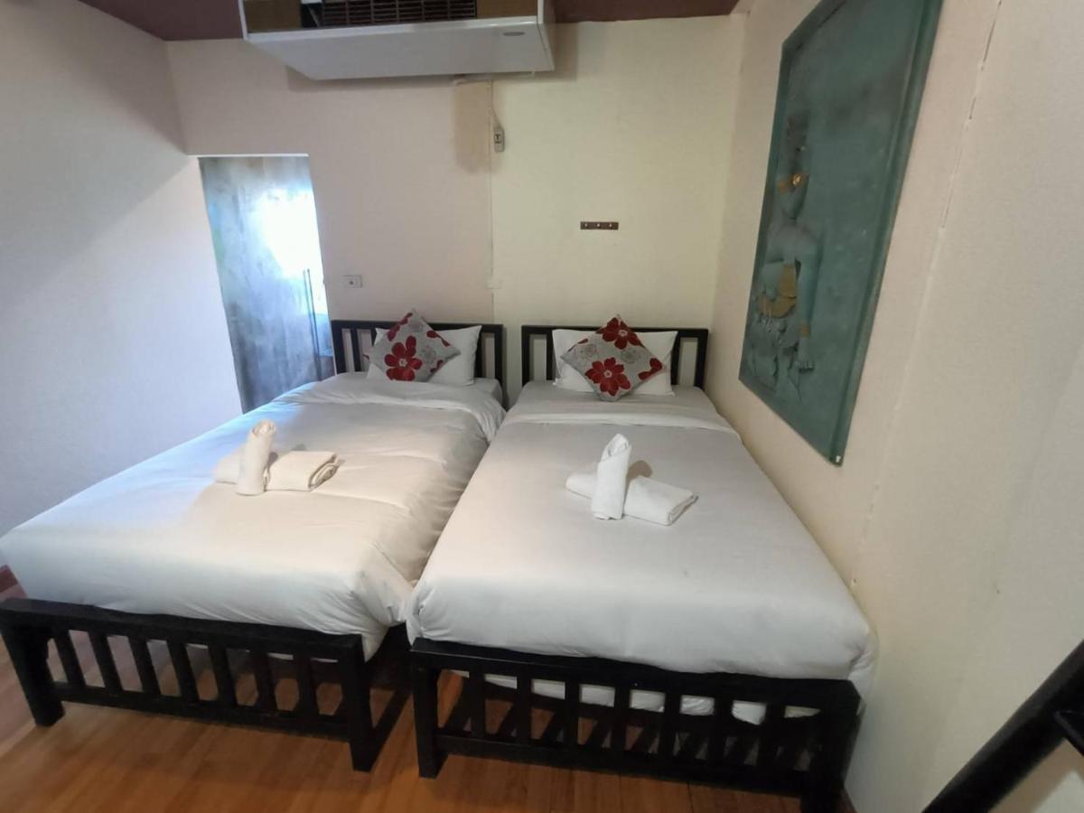 Soft Night Barzaar Hostel Chiang Mai Luaran gambar