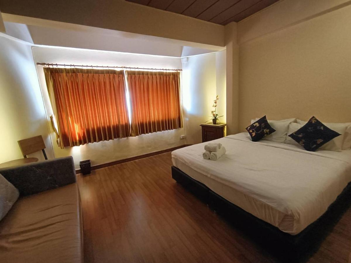 Soft Night Barzaar Hostel Chiang Mai Luaran gambar