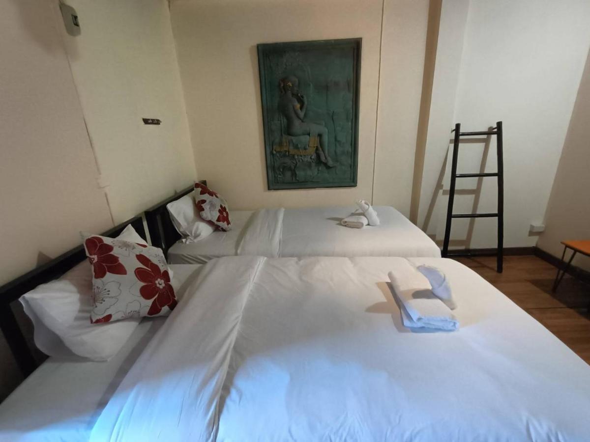 Soft Night Barzaar Hostel Chiang Mai Luaran gambar