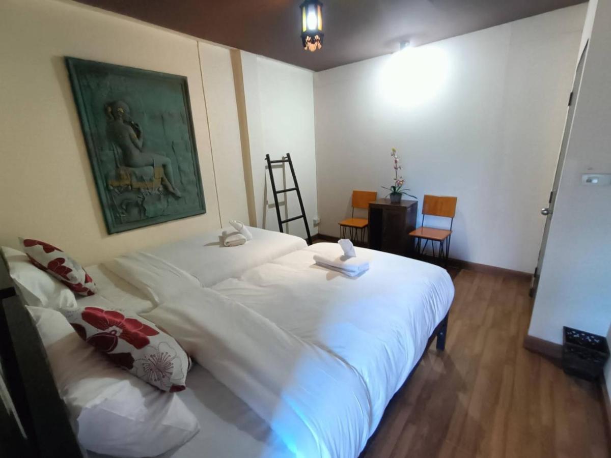 Soft Night Barzaar Hostel Chiang Mai Luaran gambar