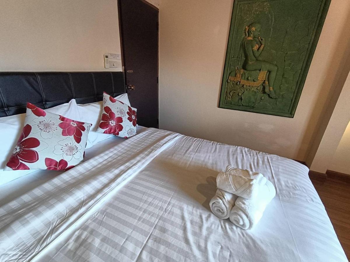 Soft Night Barzaar Hostel Chiang Mai Luaran gambar
